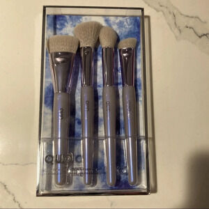 QUO  Makeup Brush Set Tie-Dyed & True Complexion Set of 4 NWT